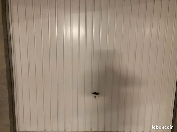 Gare de Chartres Garage / Box