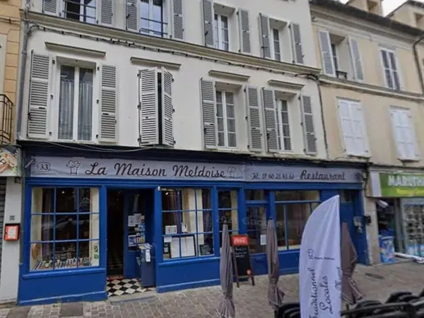 Hôtel 124 m²
