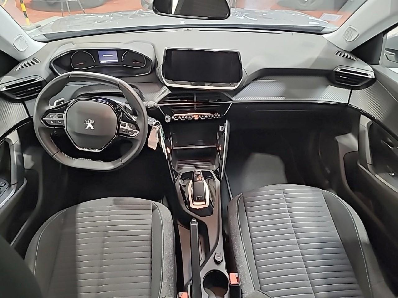 Peugeot 2008 puretech 130 s&s eat8 style — photo 12