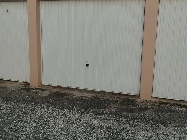 Box/garage pont du las 125 e