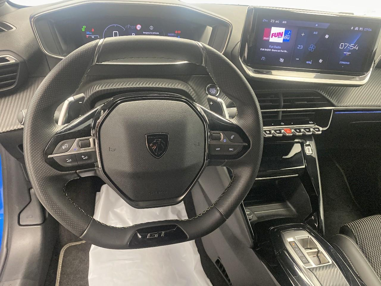 Peugeot 208 hybrid 136 e-dcs6 gt — photo 12