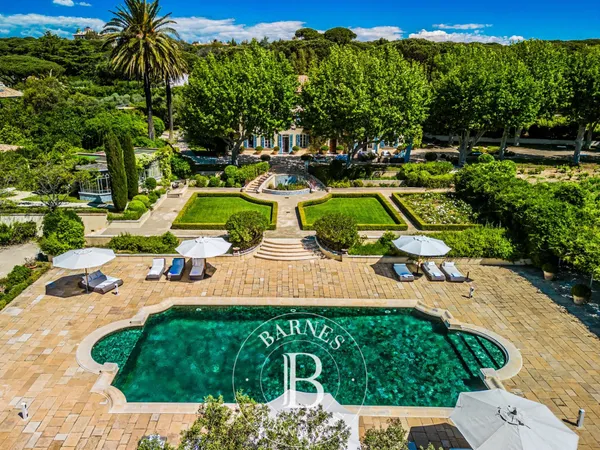 CANOUBIERS - SAINT-TROPEZ - BASTIDE PROVENÇALE - 12 CHAMBRES - PISCINE