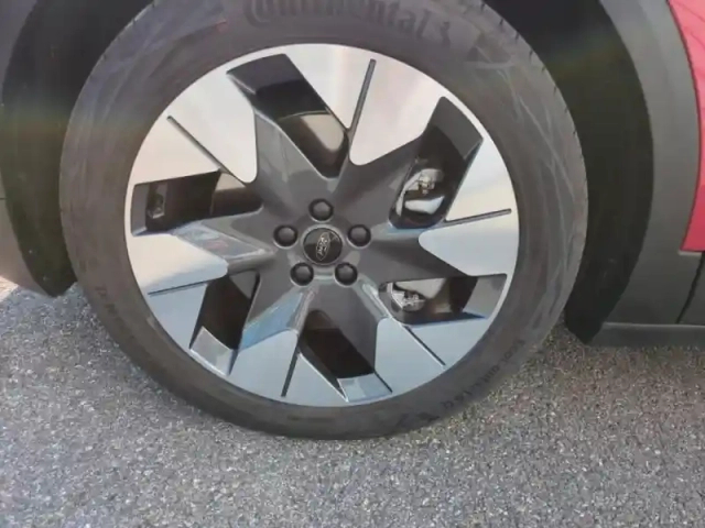 Ford Explorer 286ch extended range 77kwh pack premium rwd — photo 9