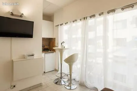 Studio à louer coeur de ville NICE