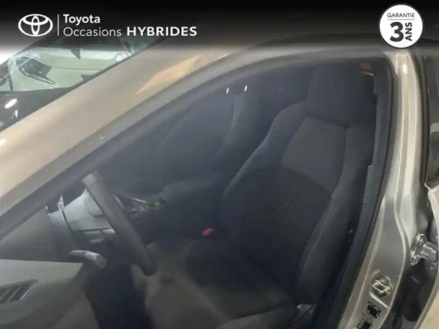 Toyota C-Hr 1.8 hybride 140ch design pack confort — photo 11