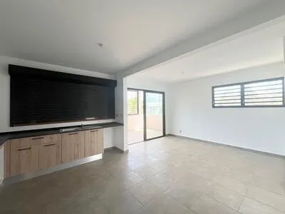 Appartement - Type T5 - REMIRE MONTJOLY - 89.50M²
