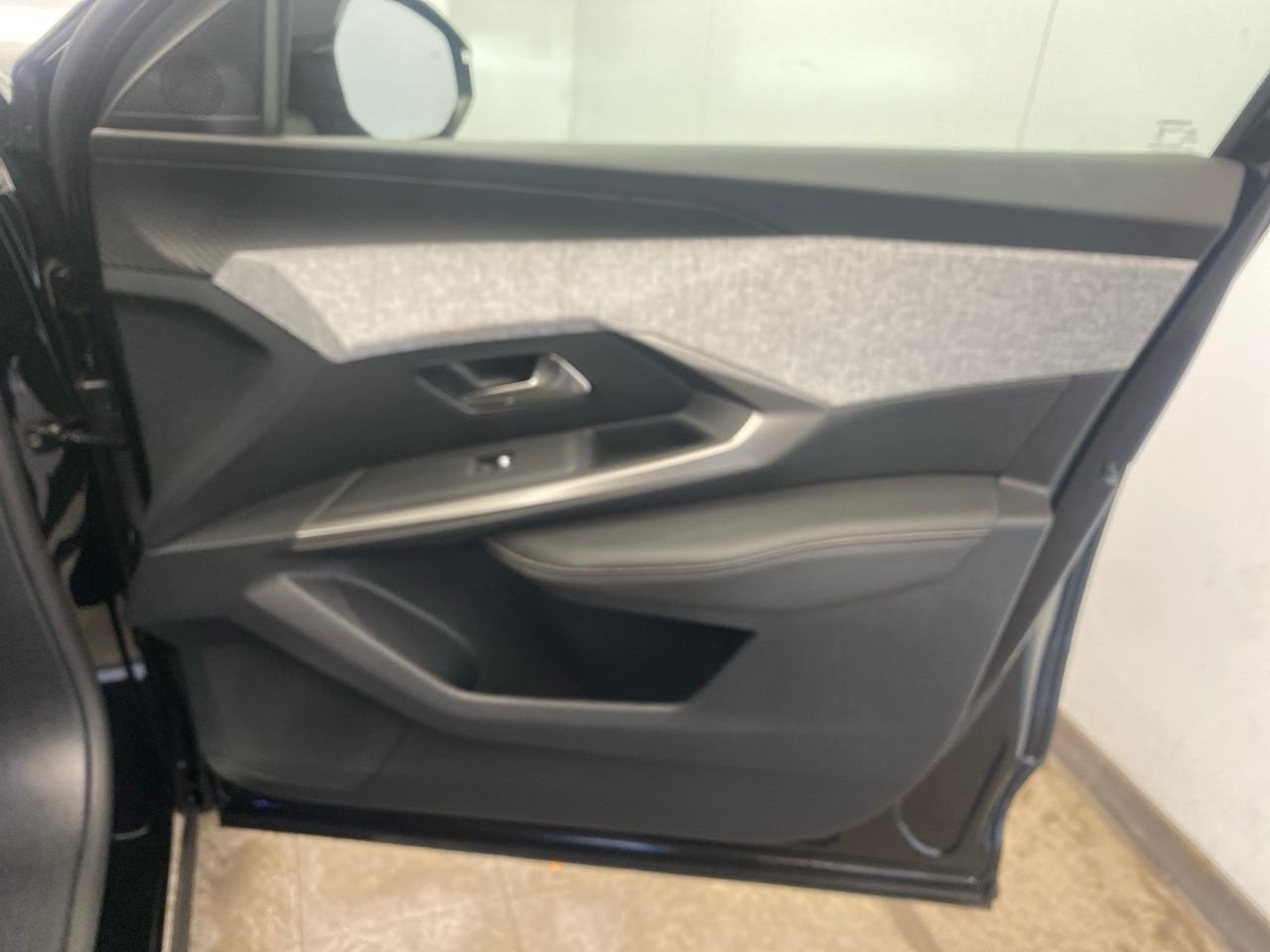 Peugeot 3008 hybrid 136 e-dcs6 allure — photo 25