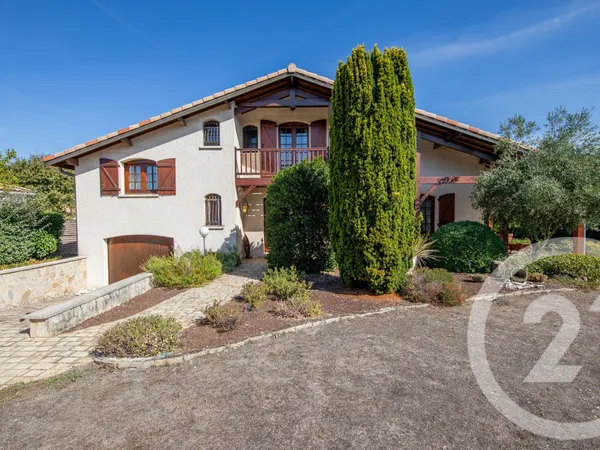 Maison 7 pièces 151 m²