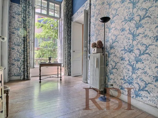 Appartement de caractère au sein d'un hôtel particulier du X