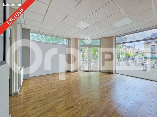 Local commercial 90 m²
