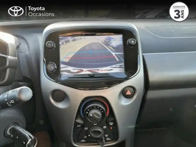 Toyota Aygo 1.0 vvt-i 72ch x-play 5p pack style pack app — photo 15