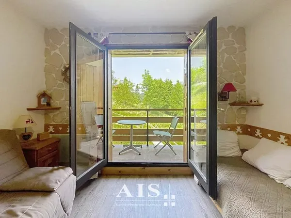 Studio avec piscine et tennis - Secteur Grattague