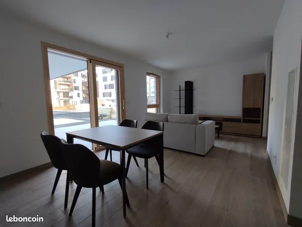 Appartement récent 2 pièces meublé St Louis centre