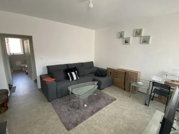 À LOUER Appartement 2 pièces de 45,75 m2