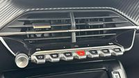 Peugeot 208 1.2 100ch S&S Style — photo 15