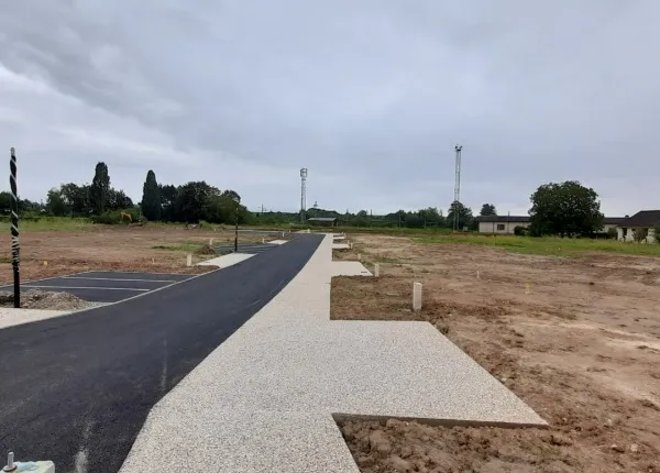 Terrain 600 m²