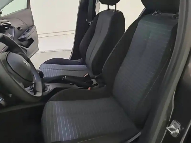 Peugeot 208 puretech 75 s&amp;s bvm5 — photo 12
