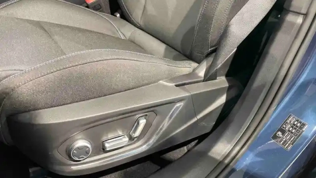 Lynk&Amp;Co 01 1.5 phev 261 ch dcth7 — photo 17