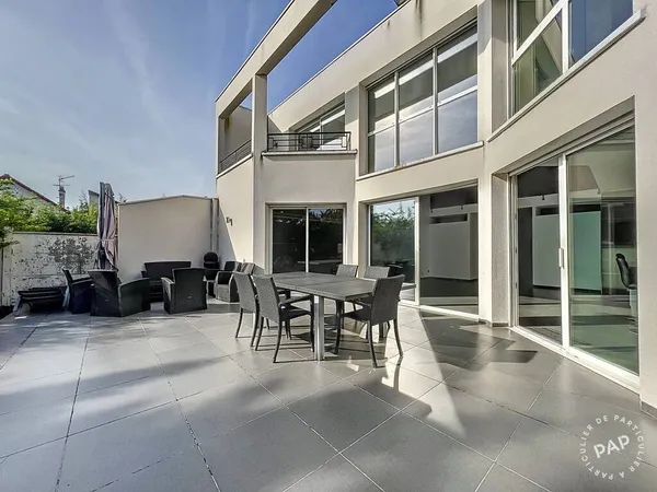 Maison 6 pièces 310 m²