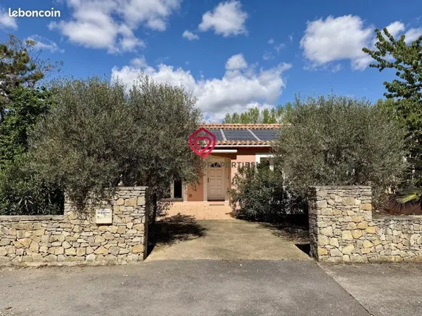 Maison 7 pièces 242 m²