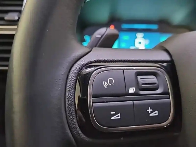 Citroën C5 Aircross hybride rechargeable 225 s&amp;s e-eat8 — photo 28