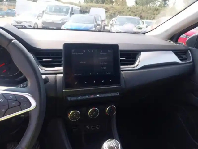 Renault Captur tce 90 — photo 24