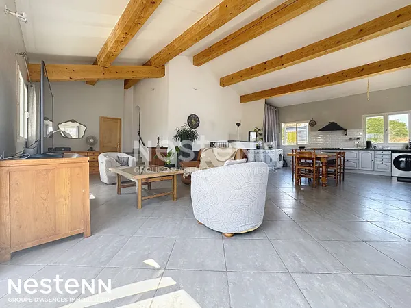 Maison à Canet comprenant 4 chambres et double garage