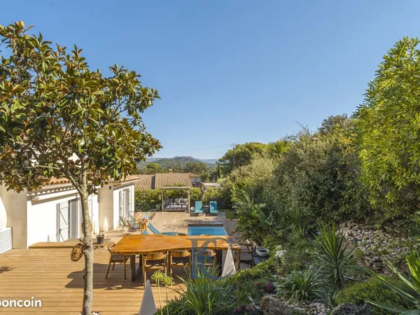 Propriété 5 pièces 130 m²