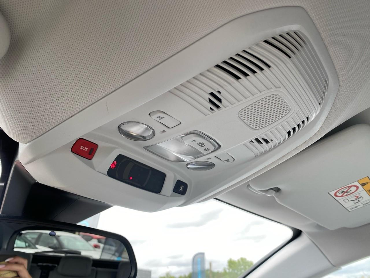 Peugeot 3008 1.2 puretech 130ch allure s&s eat6 — photo 18