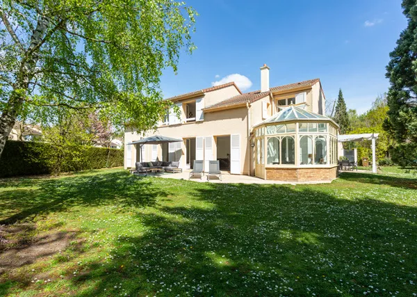 Loue maison 217m²
