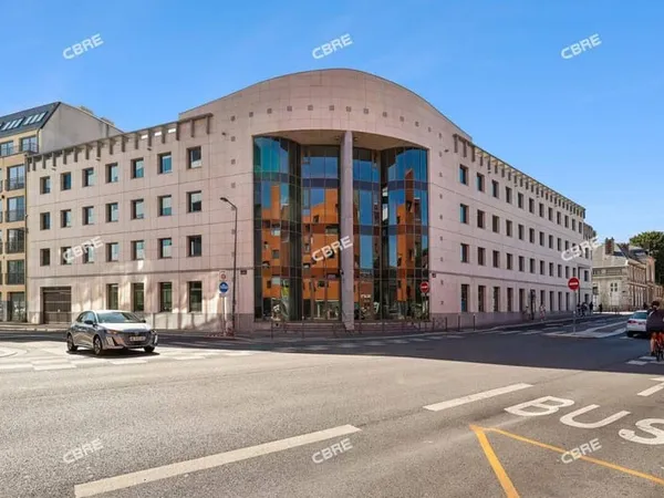 Bureaux 3068 m²