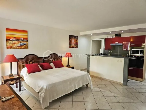 STUDIO 41 M2 AVEC TERRASSE