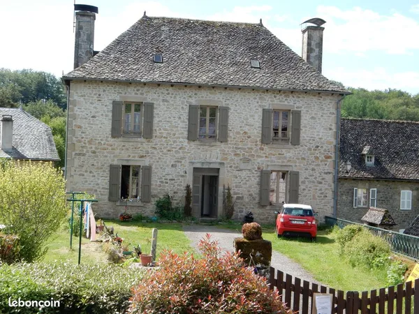 Location T3 Bourg de St-Cirgues-la-Loutre