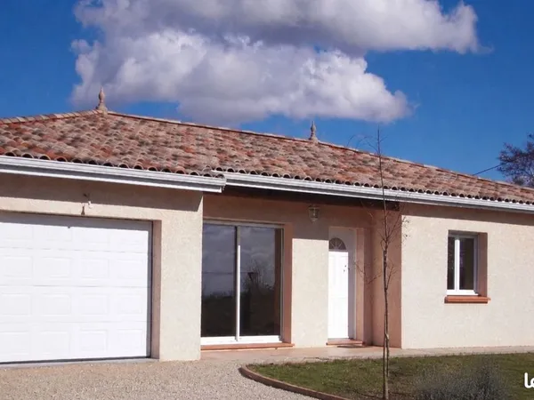 Villa T5 de plain pied dans quartier résidentiel