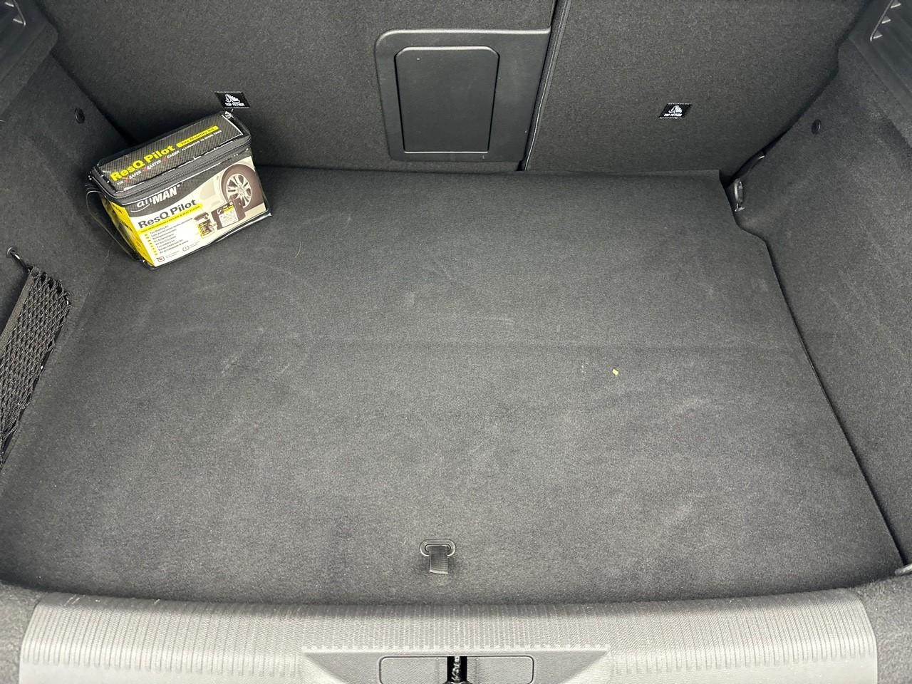 Peugeot 308 phev 180 e-eat8 gt — photo 6