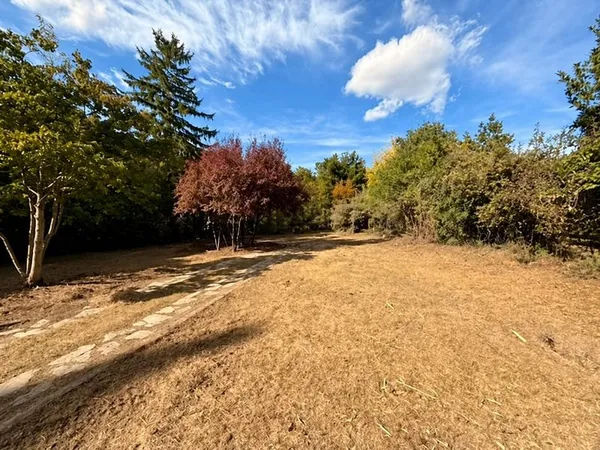 Terrain à bâtir rare de 1250 m2 à La Pompignane permis accepté pour plus de 300 m2
