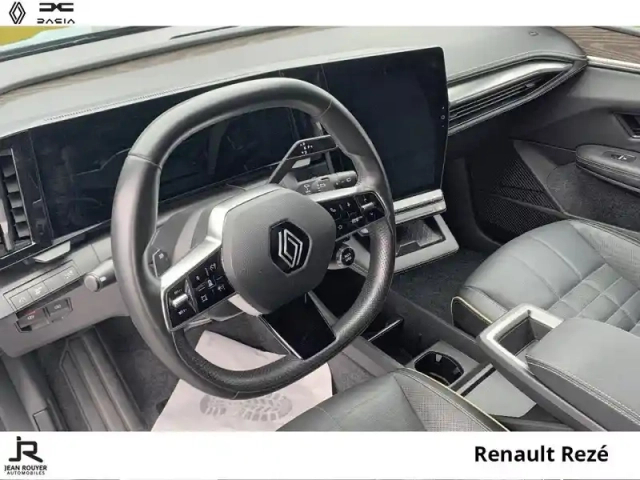 Renault Megane e-tech electric ev60 220ch iconic super charge -b — photo 5