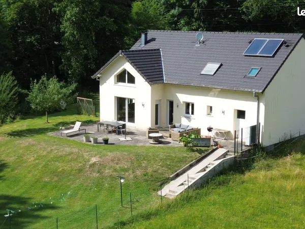 Propriété 5 pièces 184 m²