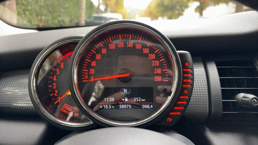 Mini Mini 1.5 Cooper 136 - Chili – 2017 – 58975 km – Essence – Boîte Manuelle — photo 17