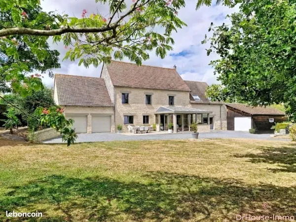 Maison 7 pièces 181 m²