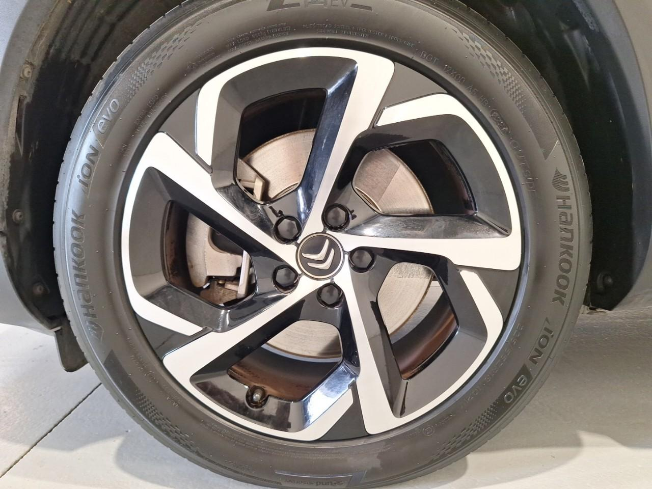 Citroën C5 Aircross hybride rechargeable 225 s&s e-eat8 shine — photo 11