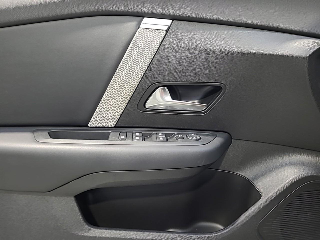 Citroën C4 X bluehdi 130 s&s eat8 shine pack — photo 29