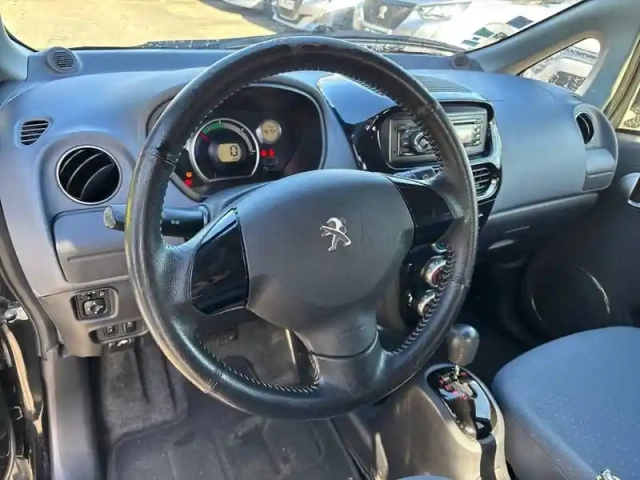Peugeot Ion electrique — photo 9