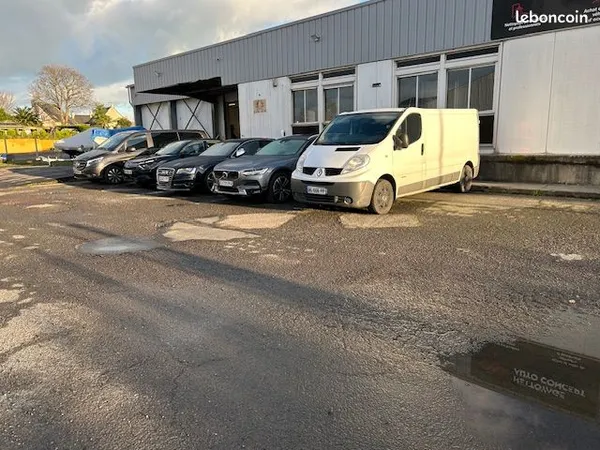 Stockage autos, bateaux, motos, camping-cars, etc