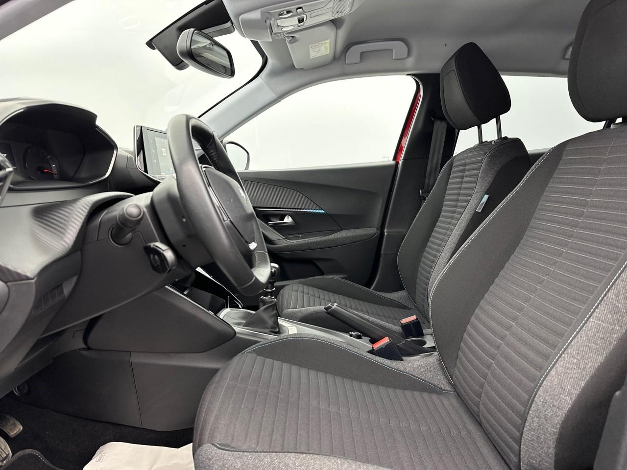 Peugeot 2008 puretech 130 s&s bvm6 style — photo 10