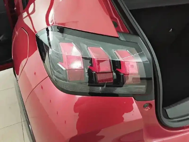 Peugeot 208 electrique 50 kwh 136ch — photo 89