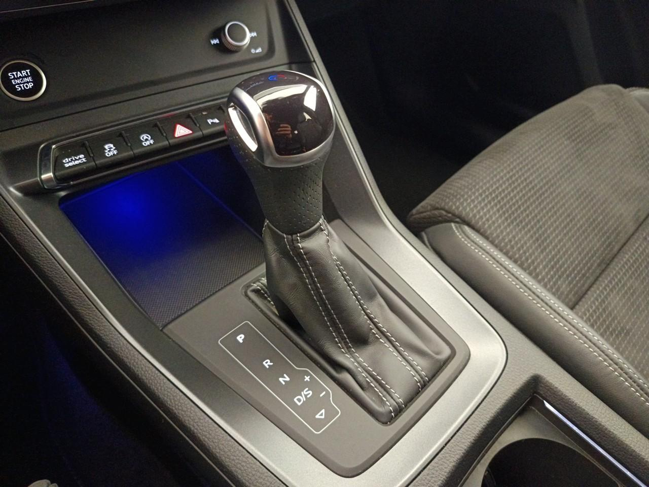 Audi Q3 sportback 35 tfsi 150 ch s tronic 7 s edition — photo 31