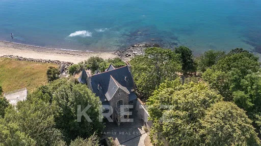 Maison 12 pièces 305 m²