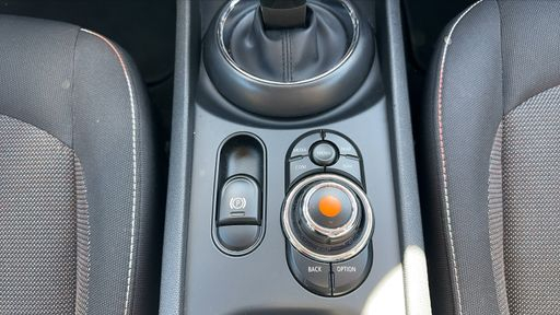 Mini Clubman 2.0 Cooper D 150 Steptronic8 - Business – 2018 – 146409 km – Diesel – Boîte Automatique — photo 50