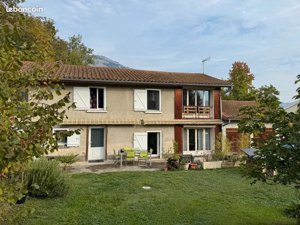 Meylan Maupertuis - Maison 120 m² - Terrain 650 m² - Vue Belledonne